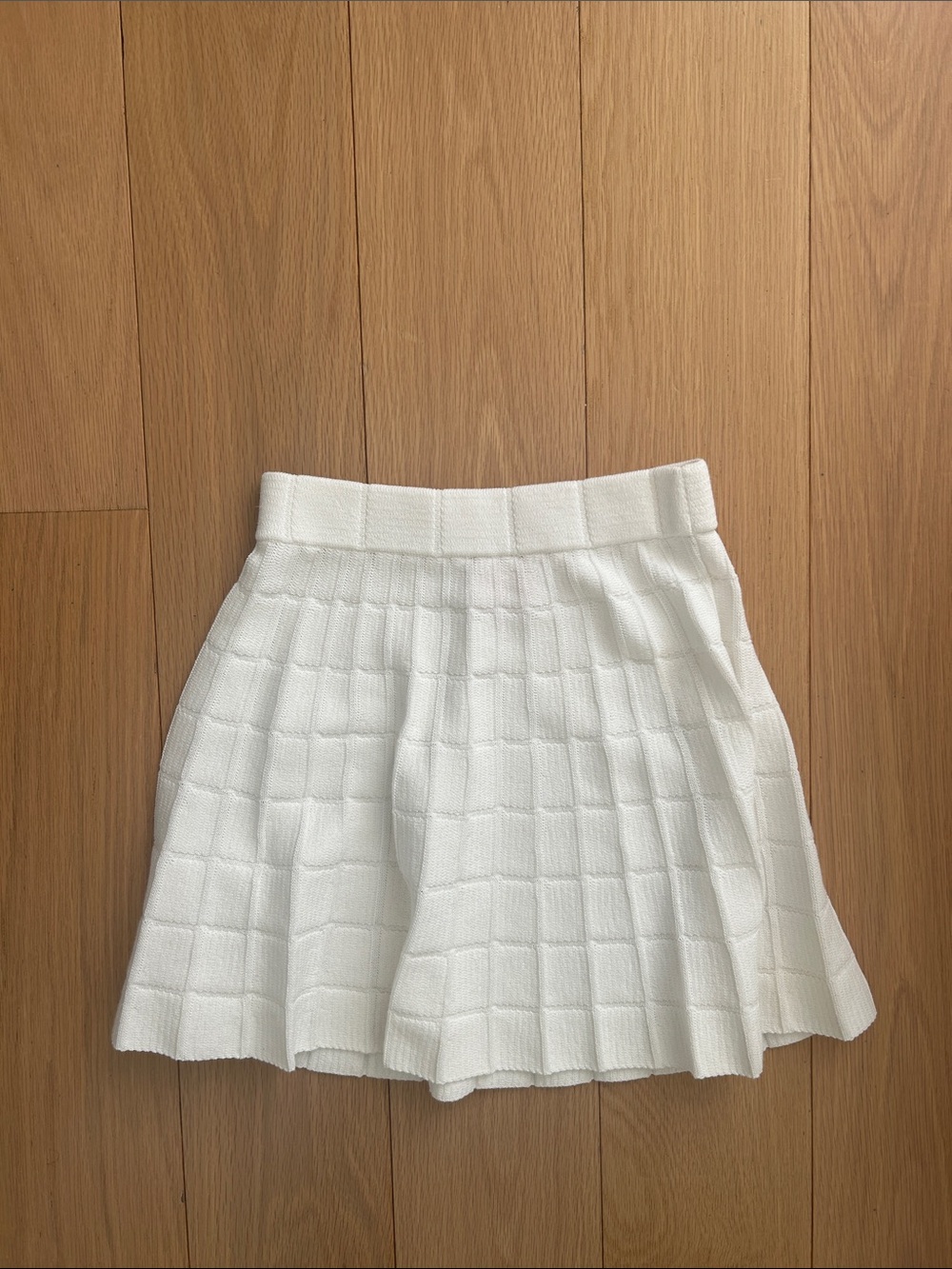 Solid & Striped white knit pleated mini skirt in size xs